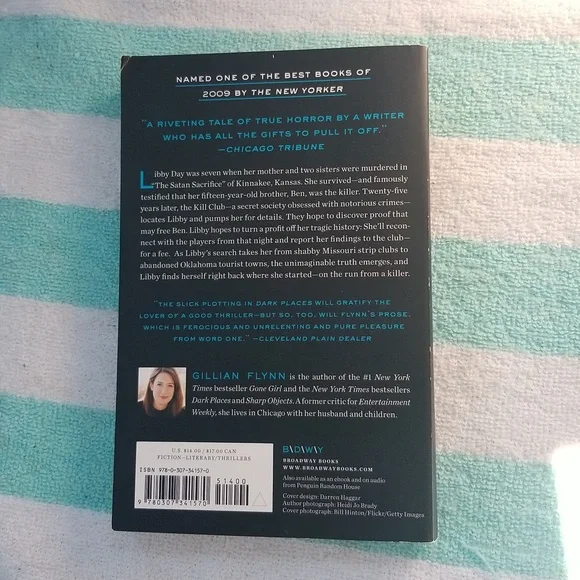 Dark Places by Gillian Flynn - Picture 2 of 6